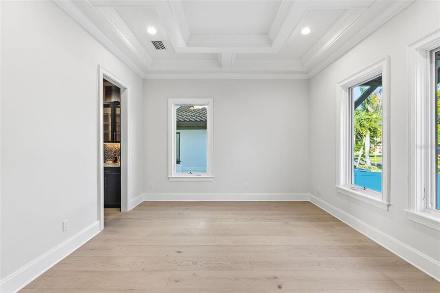 Spacious, unfurnished interior of a new home in , St. Petersburg (Image 73). Spacious, unfurnished interior of a new home in , St. Petersburg (Image 73).