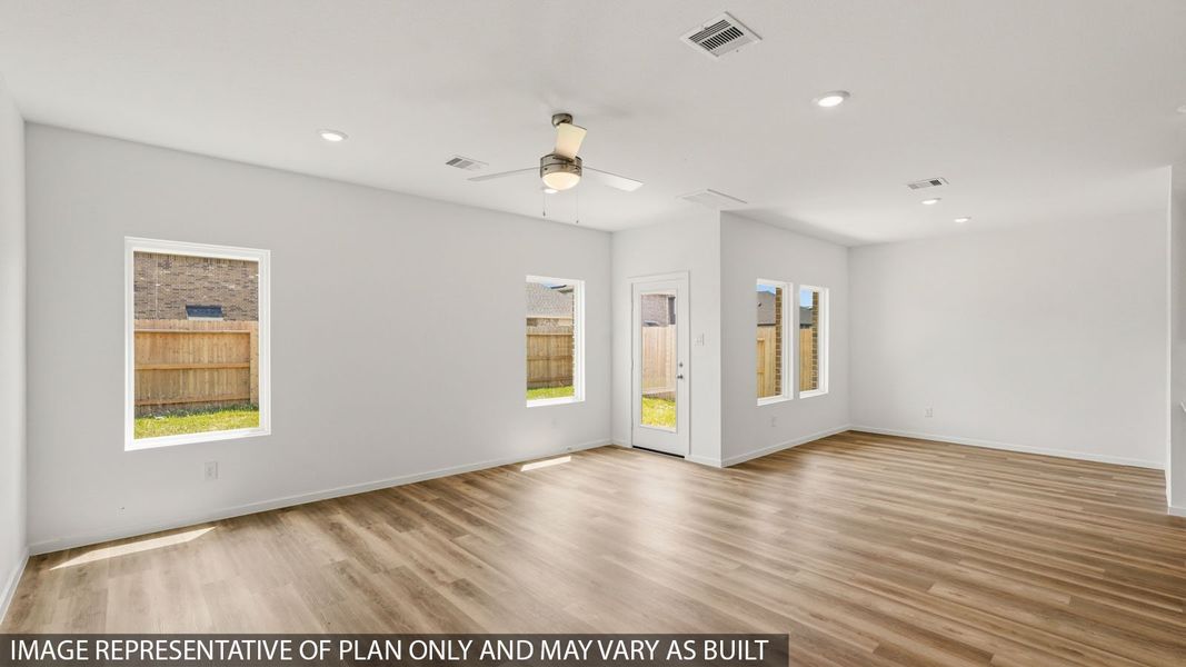 Spacious, unfurnished interior of a new home in Sunterra, Katy (Image 14).
