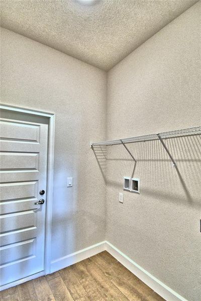 Spacious, unfurnished interior of a new home in , Auburndale (Image 16).