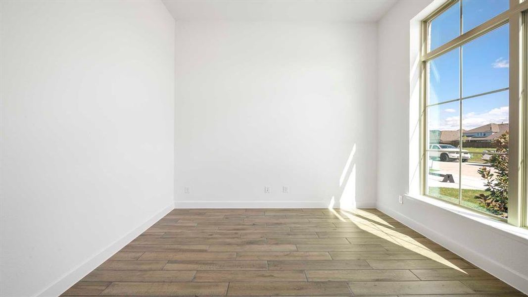 Spacious, unfurnished interior of a new home in Cambridge Crossing, Celina (Image 16).