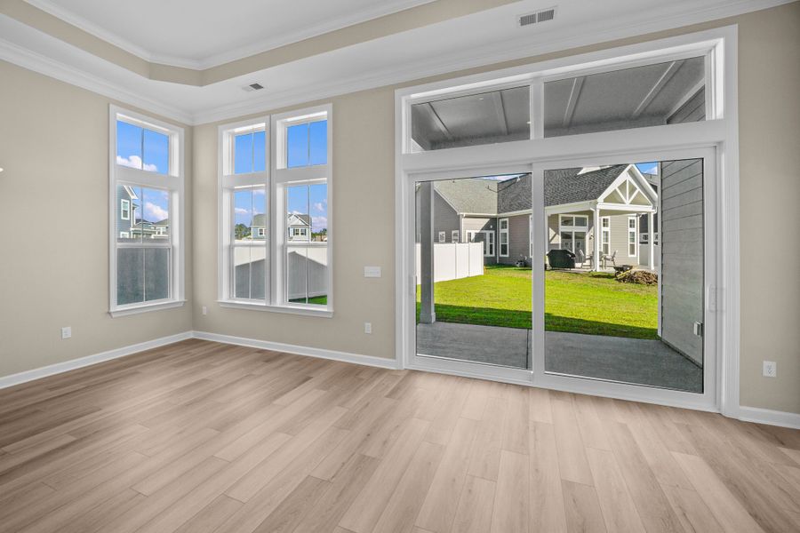 Spacious, unfurnished interior of a new home in Waterbridge, Myrtle Beach (Image 17).