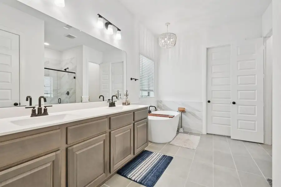 Furnished interior view inside a new home in , Fort Worth (Image 19).