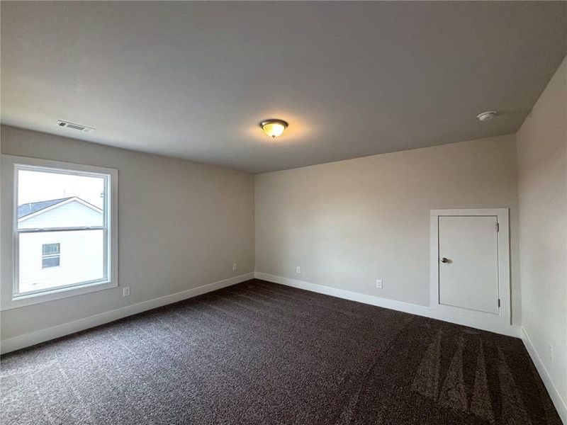 Spacious, unfurnished interior of a new home in , Gainesville (Image 15). Spacious, unfurnished interior of a new home in , Gainesville (Image 15).