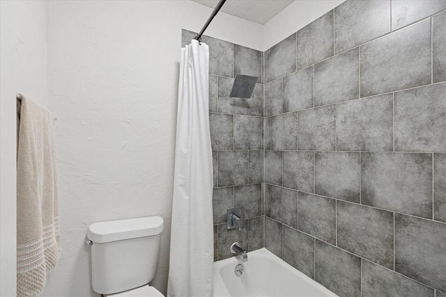 Furnished interior view inside a new home in , Whitney (Image 9).