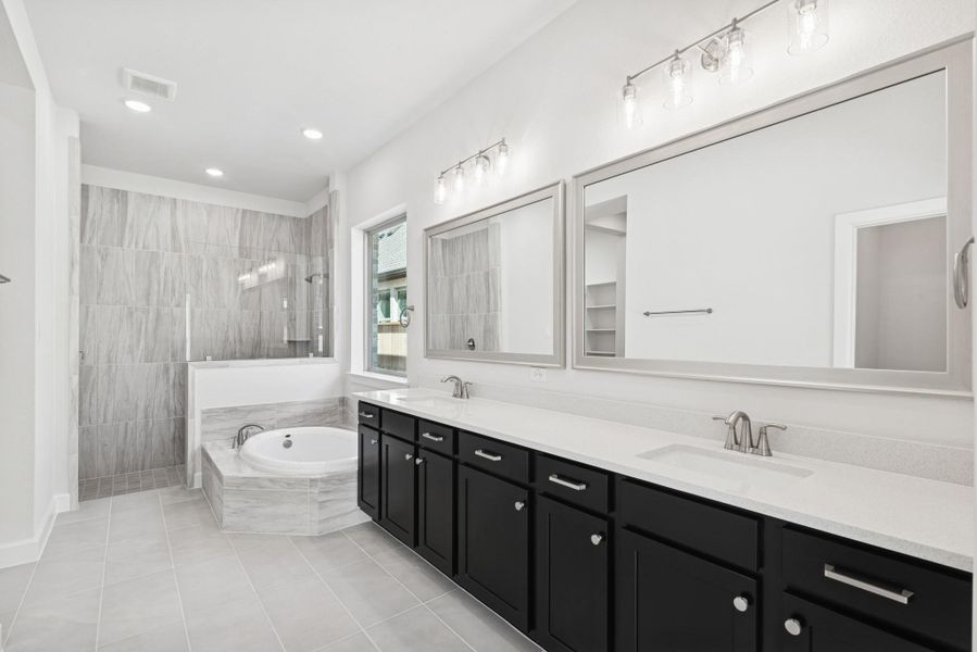 Furnished interior view inside a new home in Meridiana 55' Homesites, Manvel (Image 10).