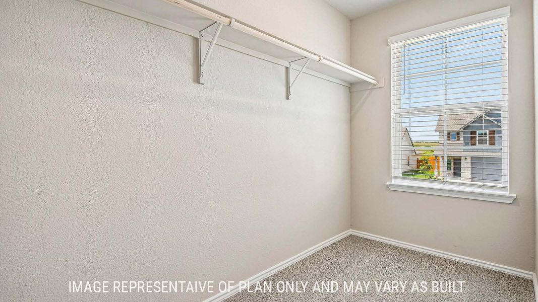 Spacious, unfurnished interior of a new home in Eagles Landing, Waco (Image 27).