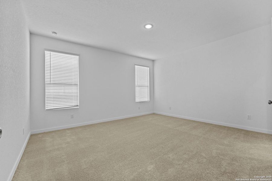 Spacious, unfurnished interior of a new home in Parkside: Coastline Collection, New Braunfels (Image 21).