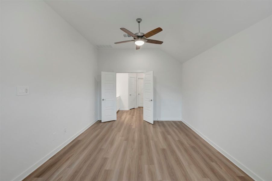 Spacious, unfurnished interior of a new home in Magnolia Ridge, Magnolia (Image 18). Spacious, unfurnished interior of a new home in Magnolia Ridge, Magnolia (Image 18).