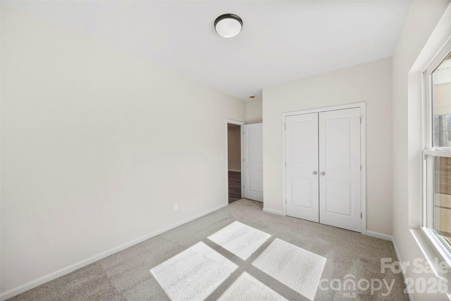 Spacious, unfurnished interior of a new home in , Kings Mountain (Image 15).