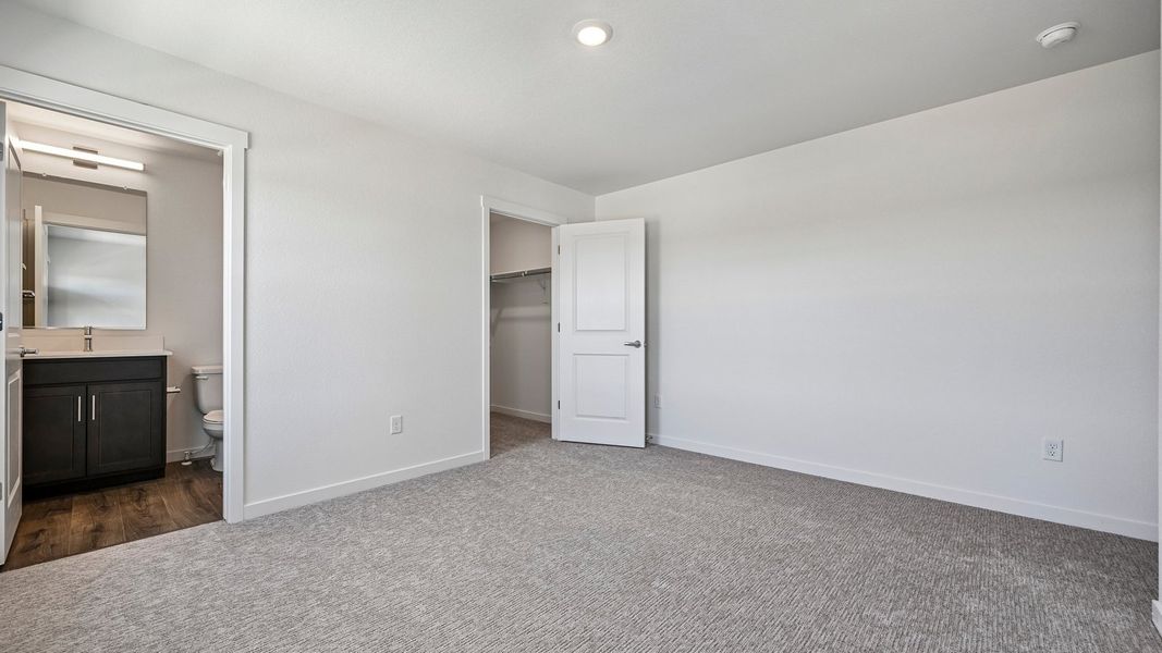 Spacious, unfurnished interior of a new home in Trails at Crowfoot, Parker (Image 17). Spacious, unfurnished interior of a new home in Trails at Crowfoot, Parker (Image 17).