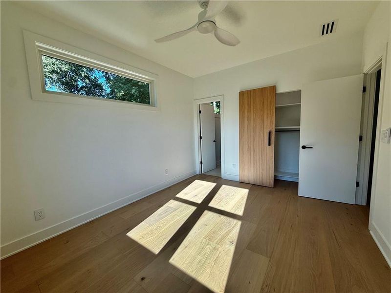 Spacious, unfurnished interior of a new home in , Dunwoody (Image 25).