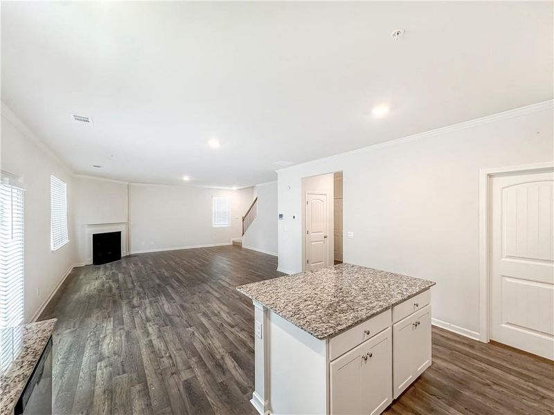 Image 32 of a home in Oakhurst Glen.