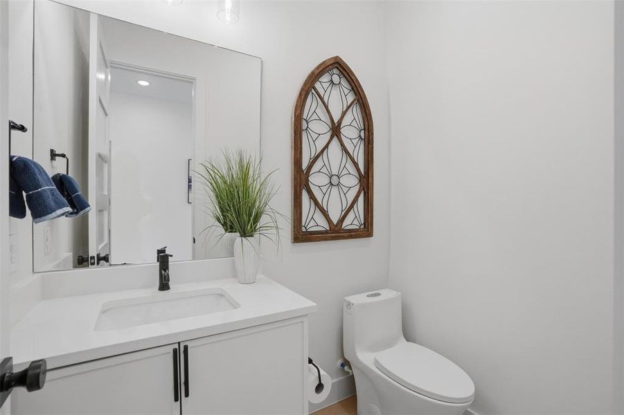 Furnished interior view inside a new home in , Dallas (Image 24).