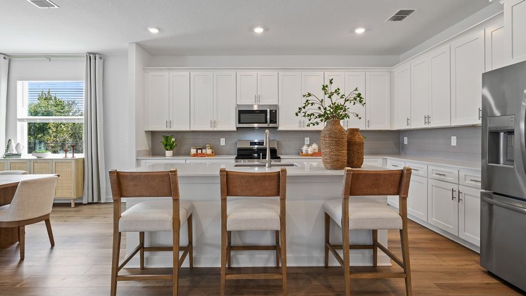 3275 Majesty Palm Kitchen 1of2 F1 7 28 25