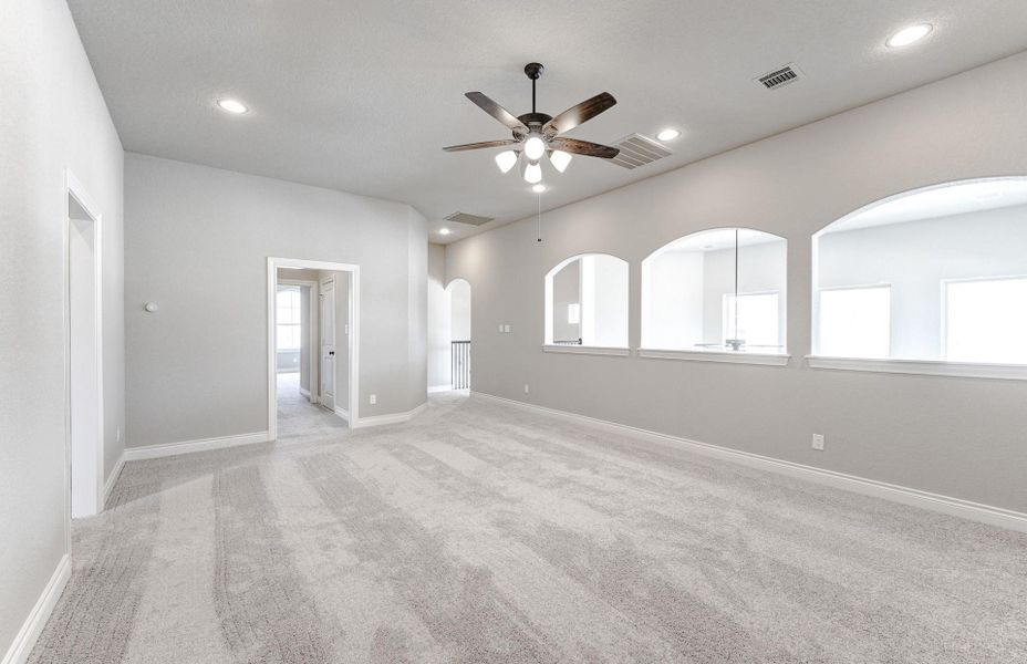 Spacious, unfurnished interior of a new home in Bridgeland 60′, Cypress (Image 44).