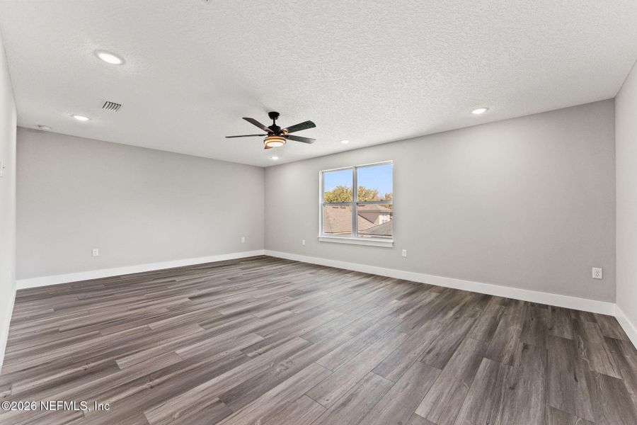 Spacious, unfurnished interior of a new home in , Orange Park (Image 29).
