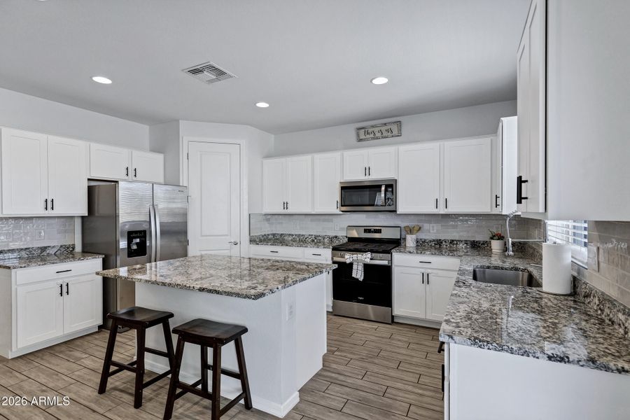 9432 E Spiral Ave-16