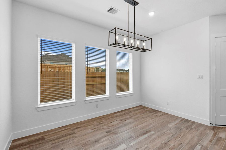 Spacious, unfurnished interior of a new home in Briarley, Montgomery (Image 33).