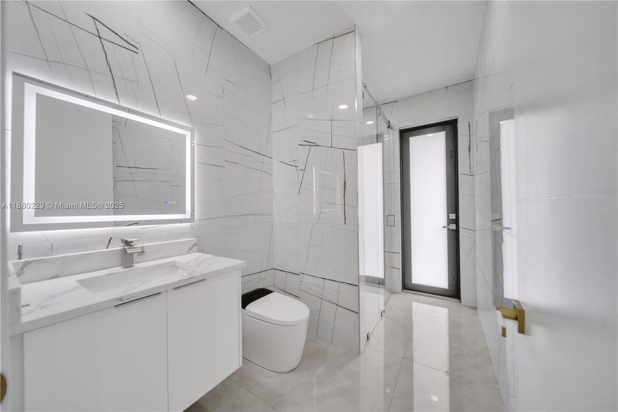 Furnished interior view inside a new home in , Lehigh Acres (Image 9). Furnished interior view inside a new home in , Lehigh Acres (Image 9).