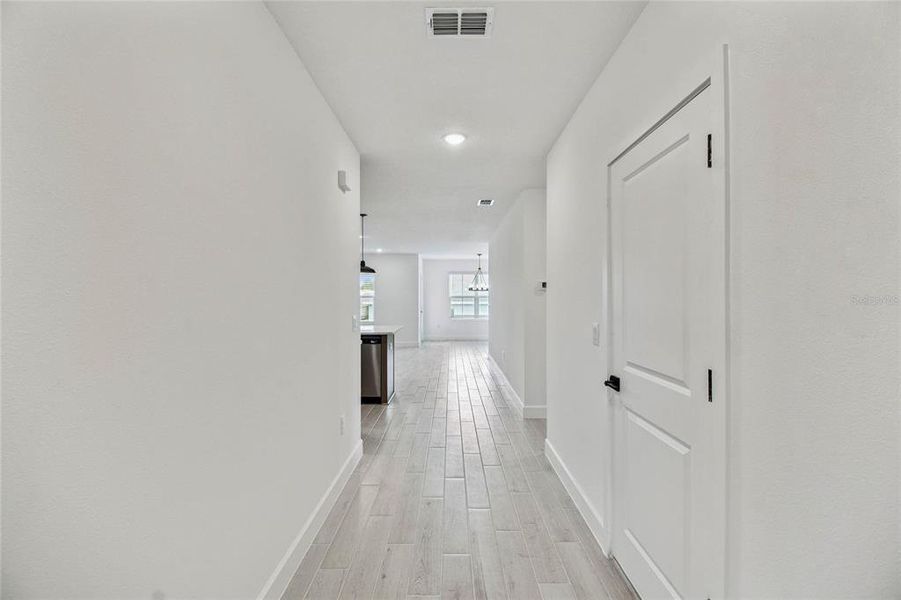 Spacious, unfurnished interior of a new home in Aspire at The Pines, Dunnellon (Image 25).