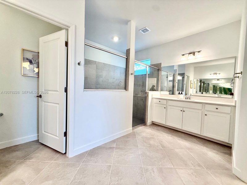 Furnished interior view inside a new home in , Lehigh Acres (Image 13).