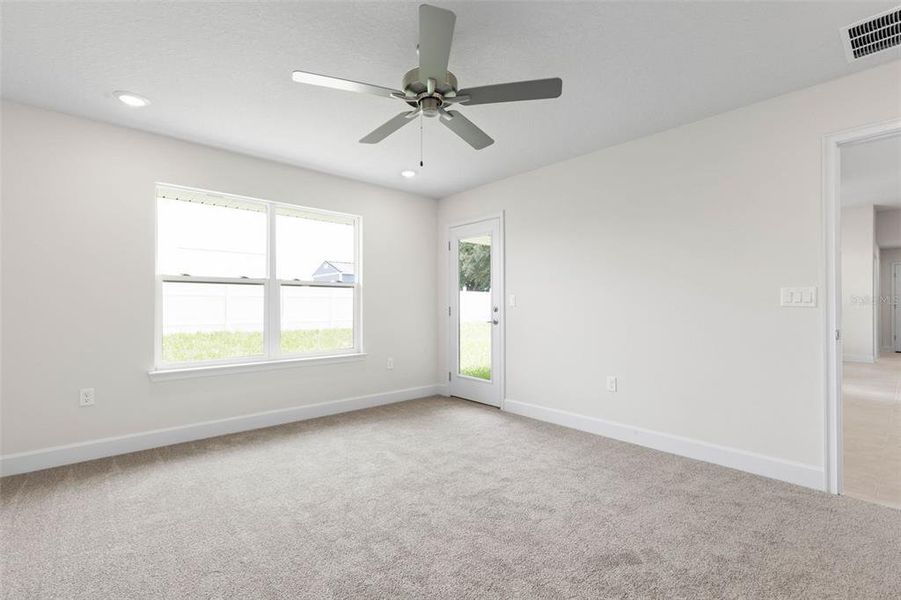 Spacious, unfurnished interior of a new home in , Palm Coast (Image 45).