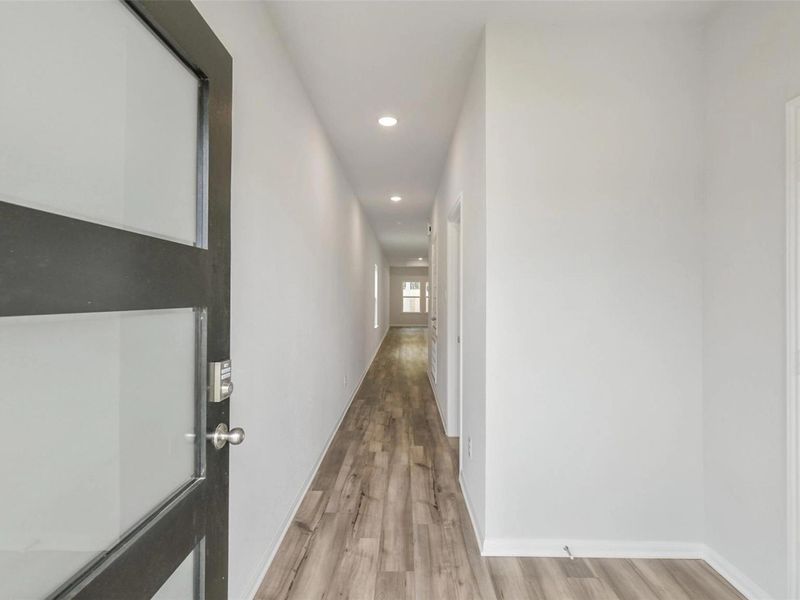 Spacious, unfurnished interior of a new home in Caney Creek Place, Conroe (Image 14). Spacious, unfurnished interior of a new home in Caney Creek Place, Conroe (Image 14).