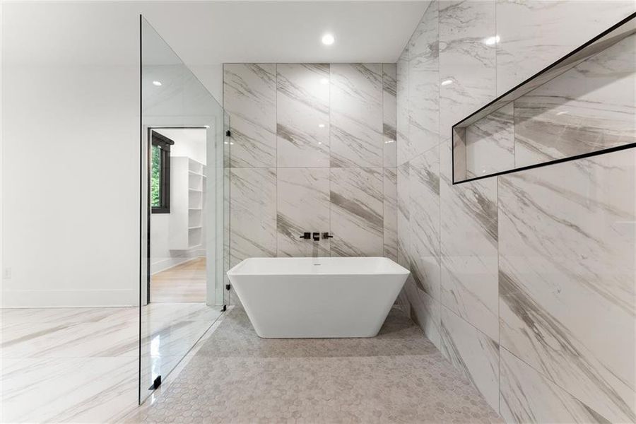 Furnished interior view inside a new home in , Hartwell (Image 16).