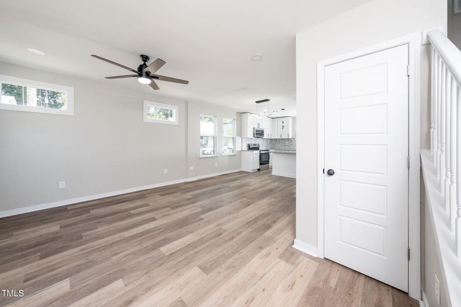 6-web-or-mls-616 Belt St-6