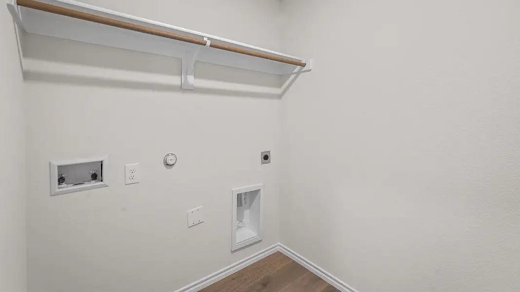 Representative unfurnished interior of a home built from the Elgin by D.R. Horton in Oak Valley Estates, Bullard (Image 11). Representative unfurnished interior of a home built from the Elgin by D.R. Horton in Oak Valley Estates, Bullard (Image 11).