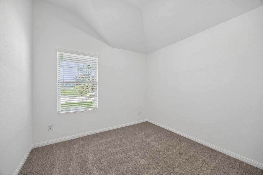 Spacious, unfurnished interior of a new home in Riviera Pines, Huffman (Image 27).
