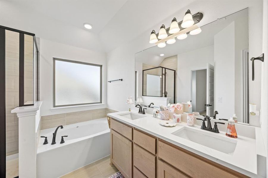 Furnished interior view inside a new home in Stone River Glen, Royse City (Image 17). Furnished interior view inside a new home in Stone River Glen, Royse City (Image 17).