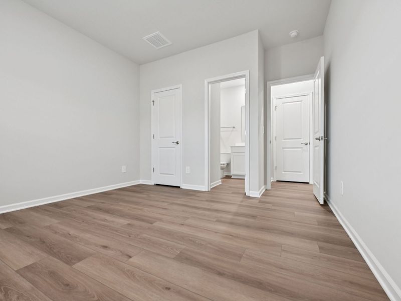 Spacious, unfurnished interior of a new home in Avalon Place - Signature Series, Durham (Image 13).