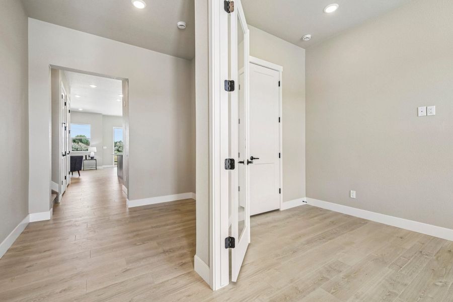 Spacious, unfurnished interior of a new home in Country Club Reserve – Fort Collins, Fort Collins (Image 21).