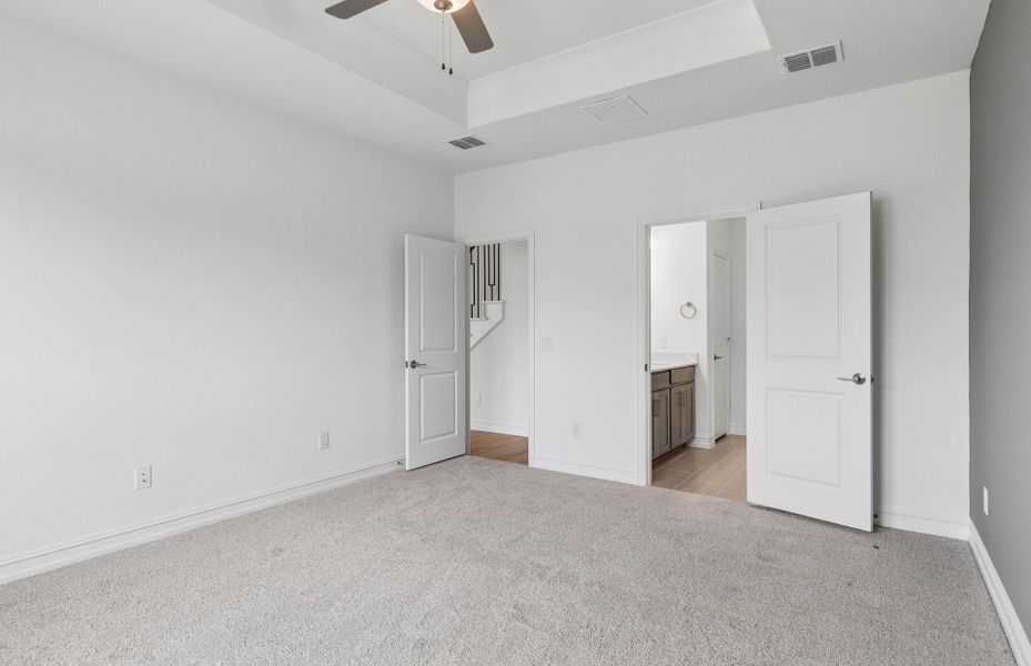 Spacious, unfurnished interior of a new home in Treeline, Justin (Image 14).