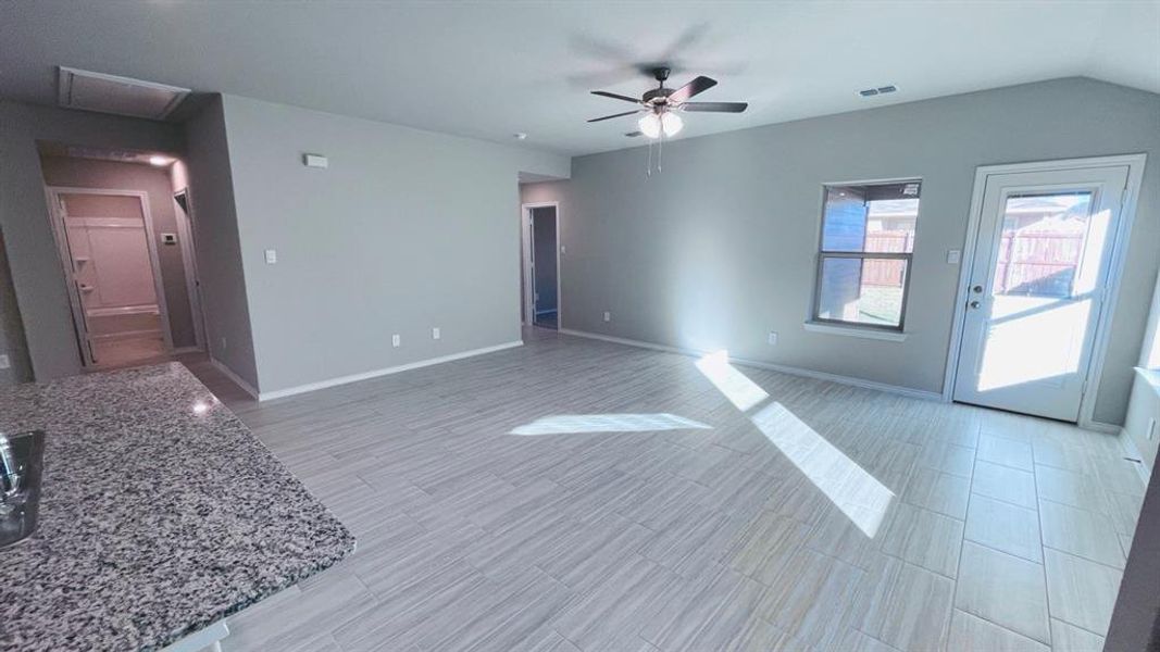Spacious, unfurnished interior of a new home in Sunnycreek, Fort Worth (Image 13). Spacious, unfurnished interior of a new home in Sunnycreek, Fort Worth (Image 13).