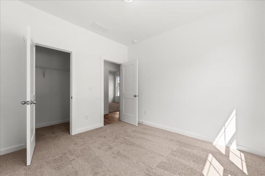 Spacious, unfurnished interior of a new home in , Statham (Image 13).