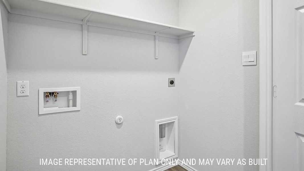 Spacious, unfurnished interior of a new home in The Villages at Schwertner Ranch, Jarrell (Image 26).