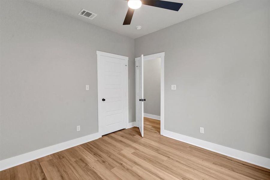 Spacious, unfurnished interior of a new home in , Granbury (Image 28).