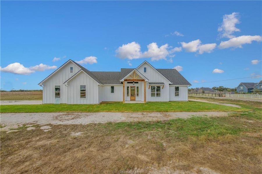 Front exterior of a new home in , Franklin, TX, highlighting curb appeal (Image 25).