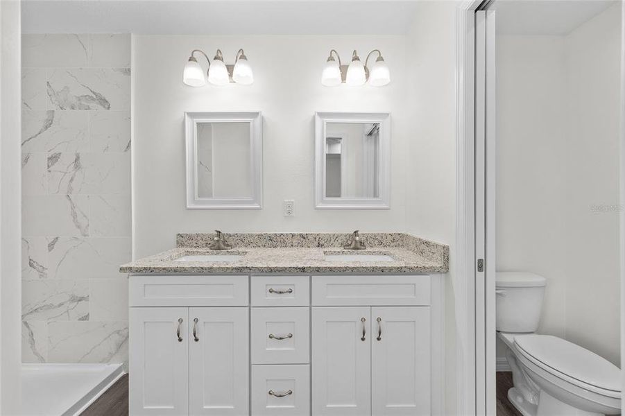 Furnished interior view inside a new home in , Dunnellon (Image 11).