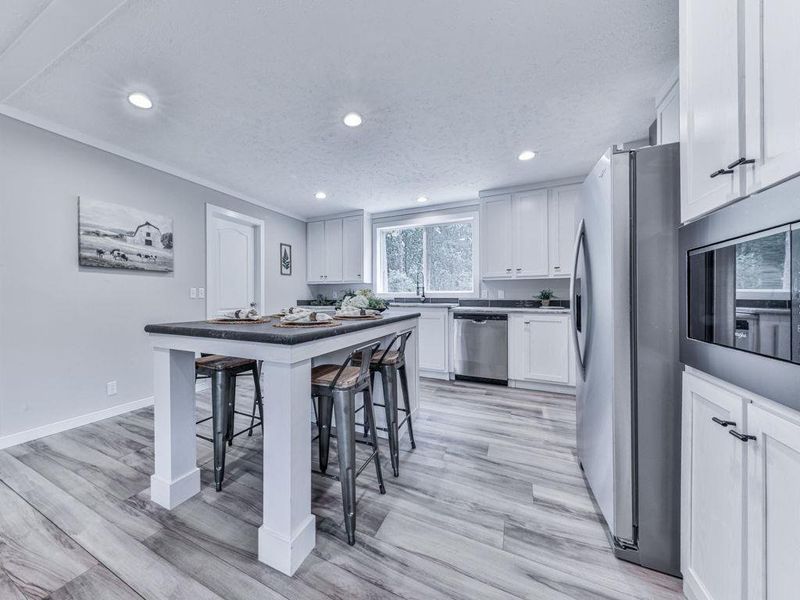 Furnished interior view inside a new home in , Jasper (Image 12).