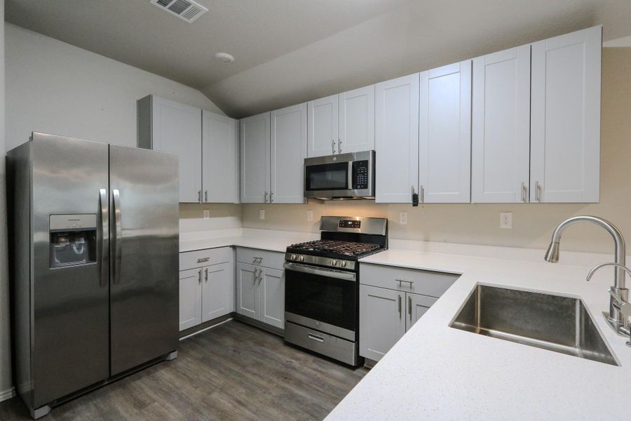 Furnished interior view inside a new home in Magnolia Ridge: Watermill Collection, Magnolia (Image 19). Furnished interior view inside a new home in Magnolia Ridge: Watermill Collection, Magnolia (Image 19).