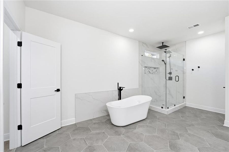 Furnished interior view inside a new home in , Gainesville (Image 18).