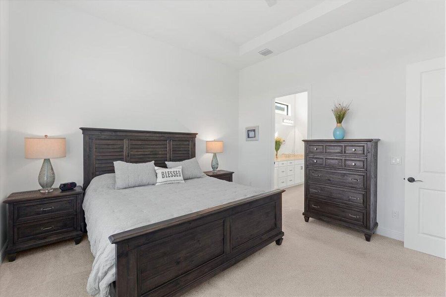 Master bedroom Master bedroom