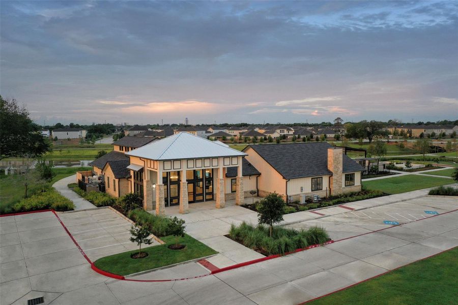 Community amenities in Spring Brook Village - Luxe Series, Houston (Image 24).