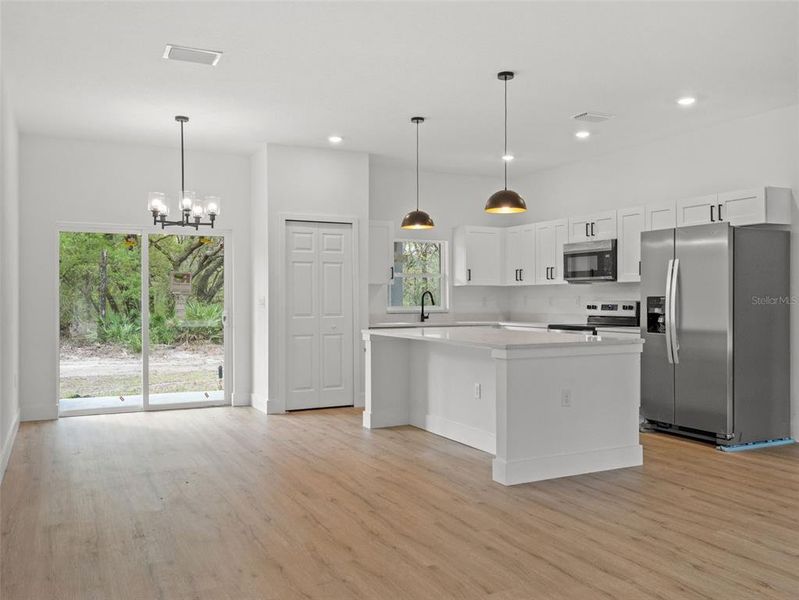 Furnished interior view inside a new home in , Ocklawaha (Image 6).