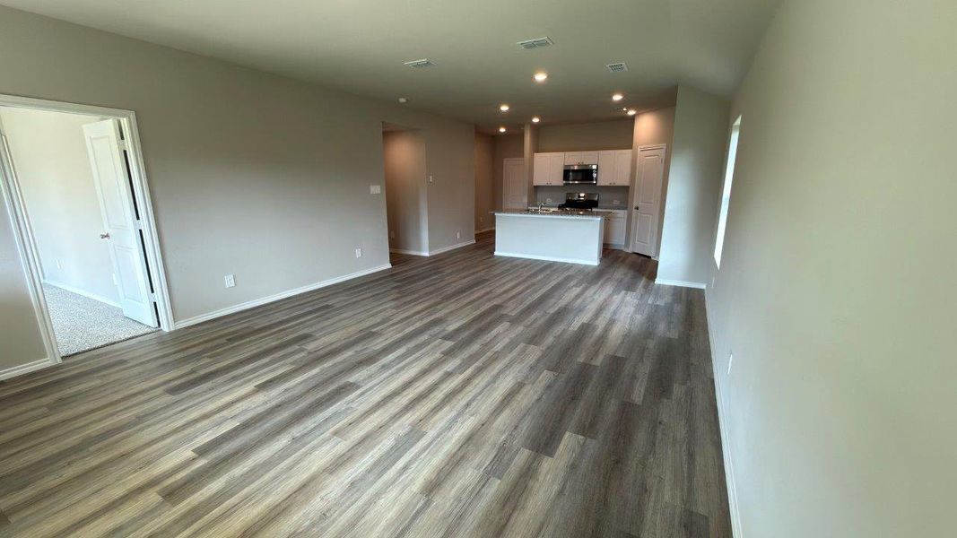 Spacious, unfurnished interior of a new home in Lonestar at Liberty Trails, Fort Worth (Image 11). Spacious, unfurnished interior of a new home in Lonestar at Liberty Trails, Fort Worth (Image 11).