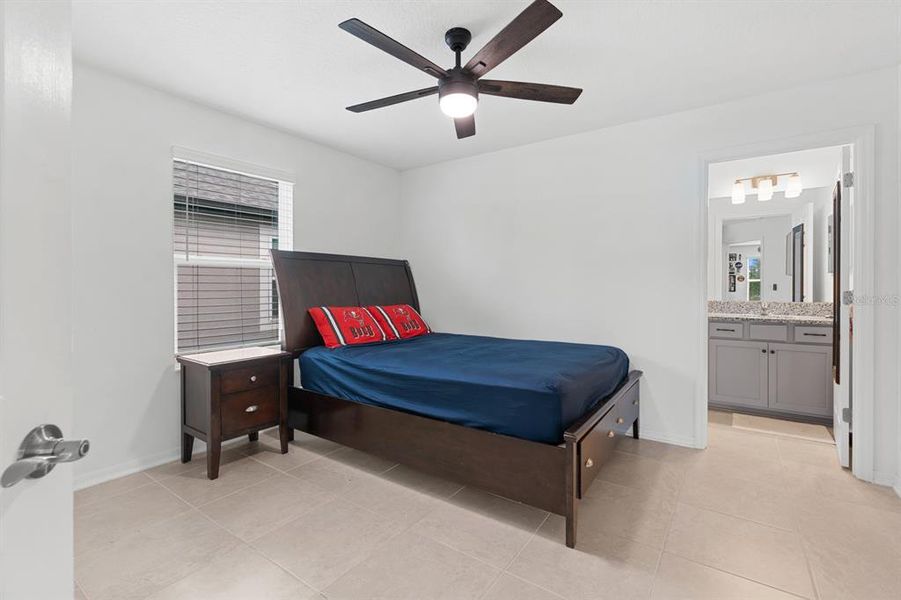 Furnished interior view inside a new home in , Tampa (Image 41).