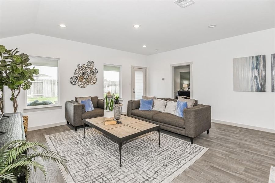 Image 18 of a home in Caldwell Ranch.